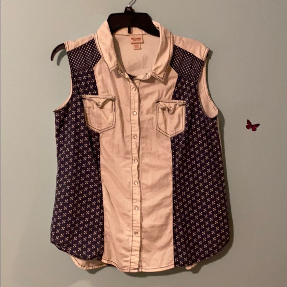 Sleeveless Top